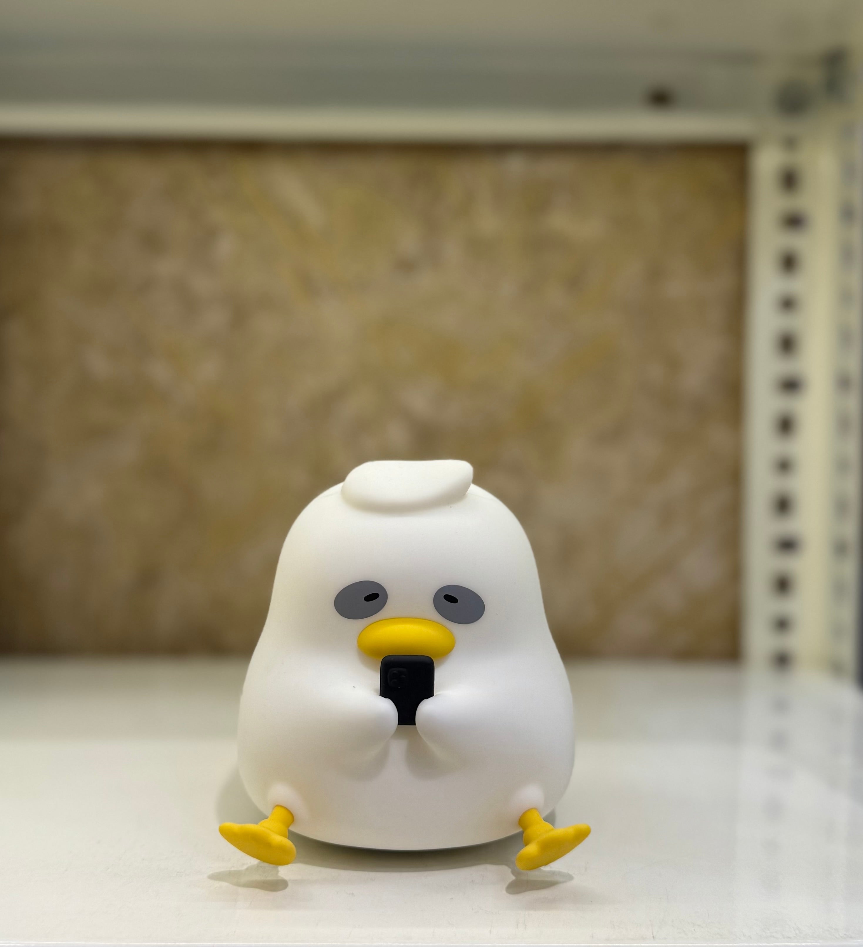 Kawaii Dark Circle Duck Silicone Night Light – Soft LED Lamp