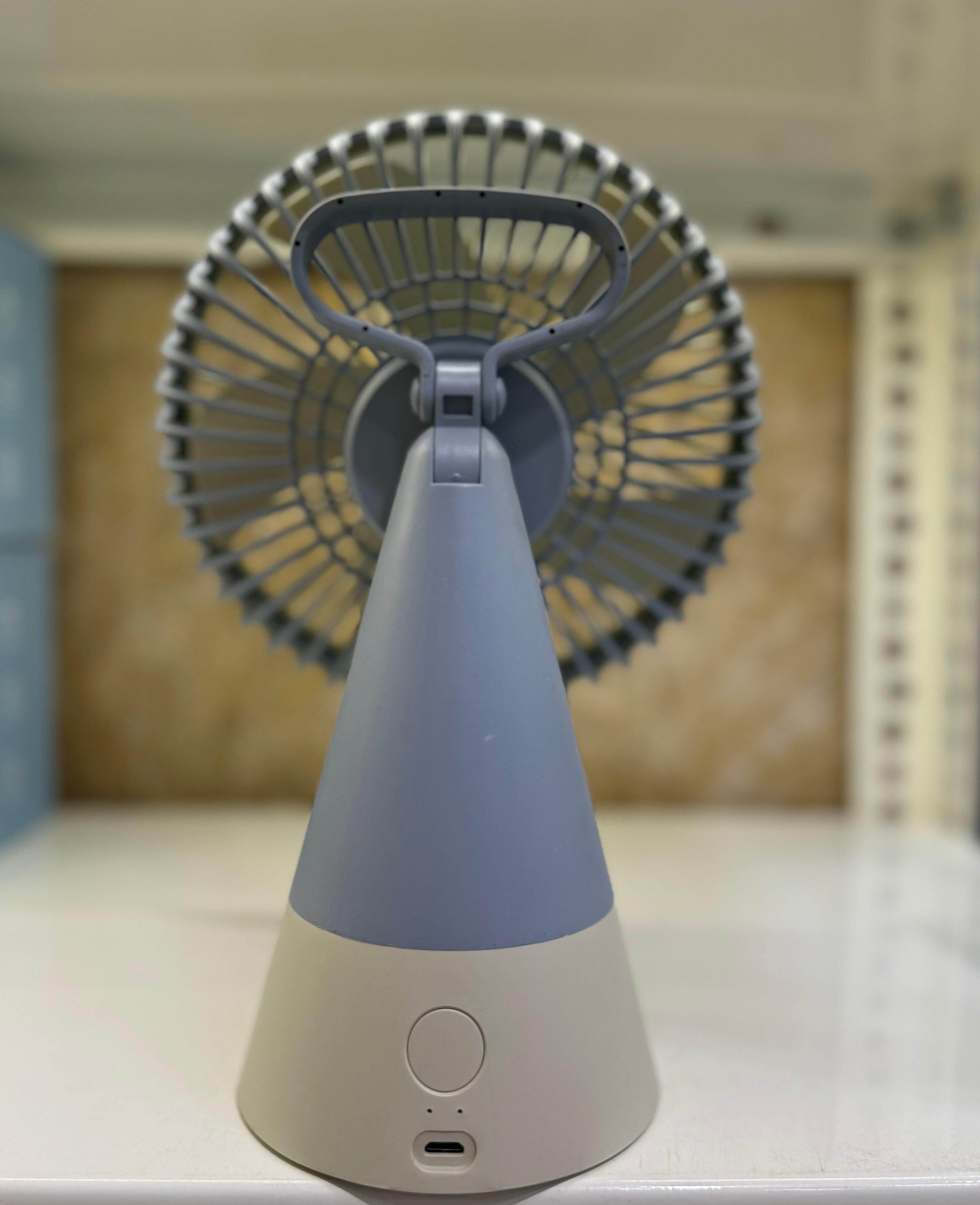 Minimalist Rechargeable Desk Fan – Strong Airflow & Quiet Design