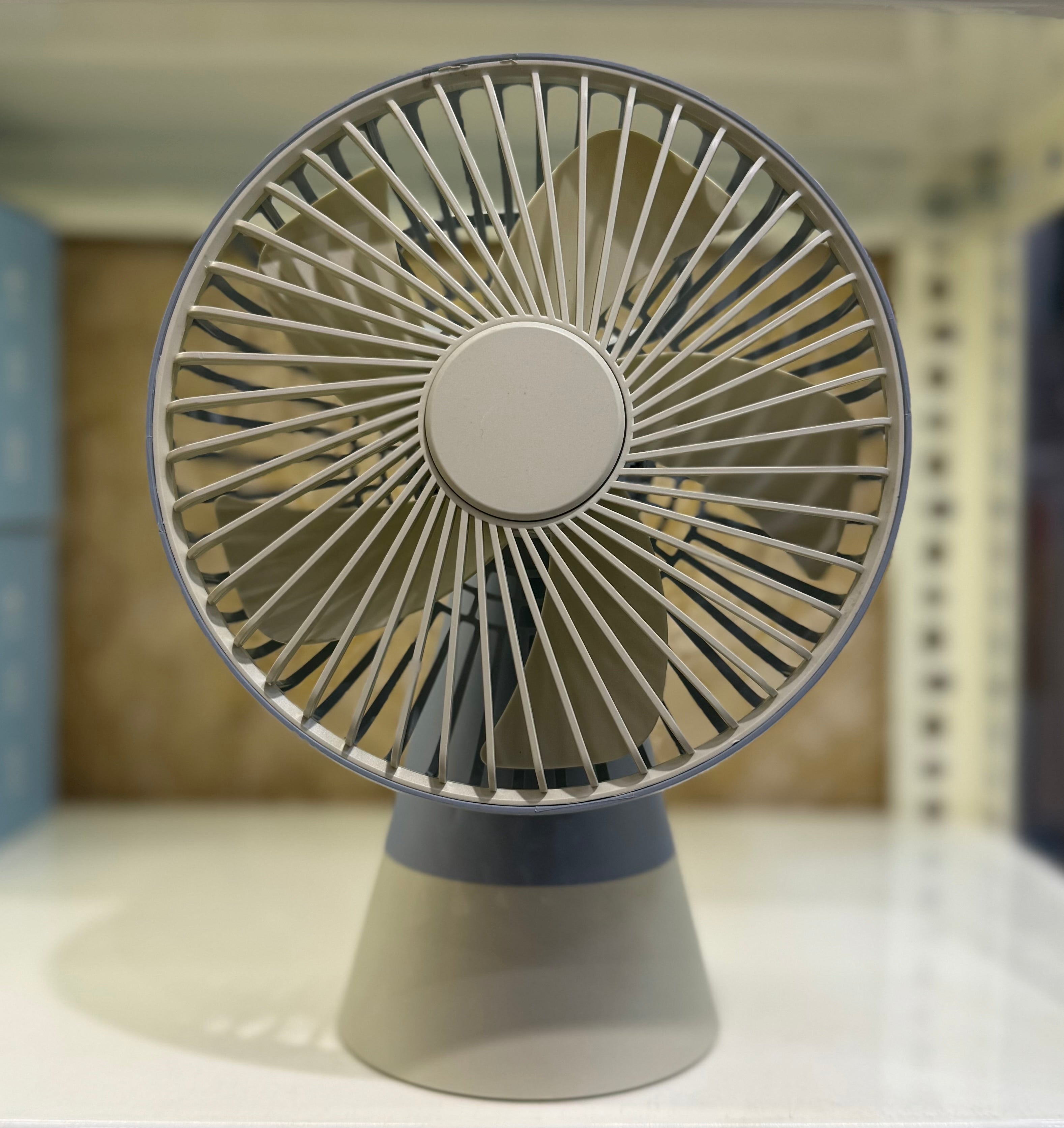 Minimalist Rechargeable Desk Fan – Strong Airflow & Quiet Design