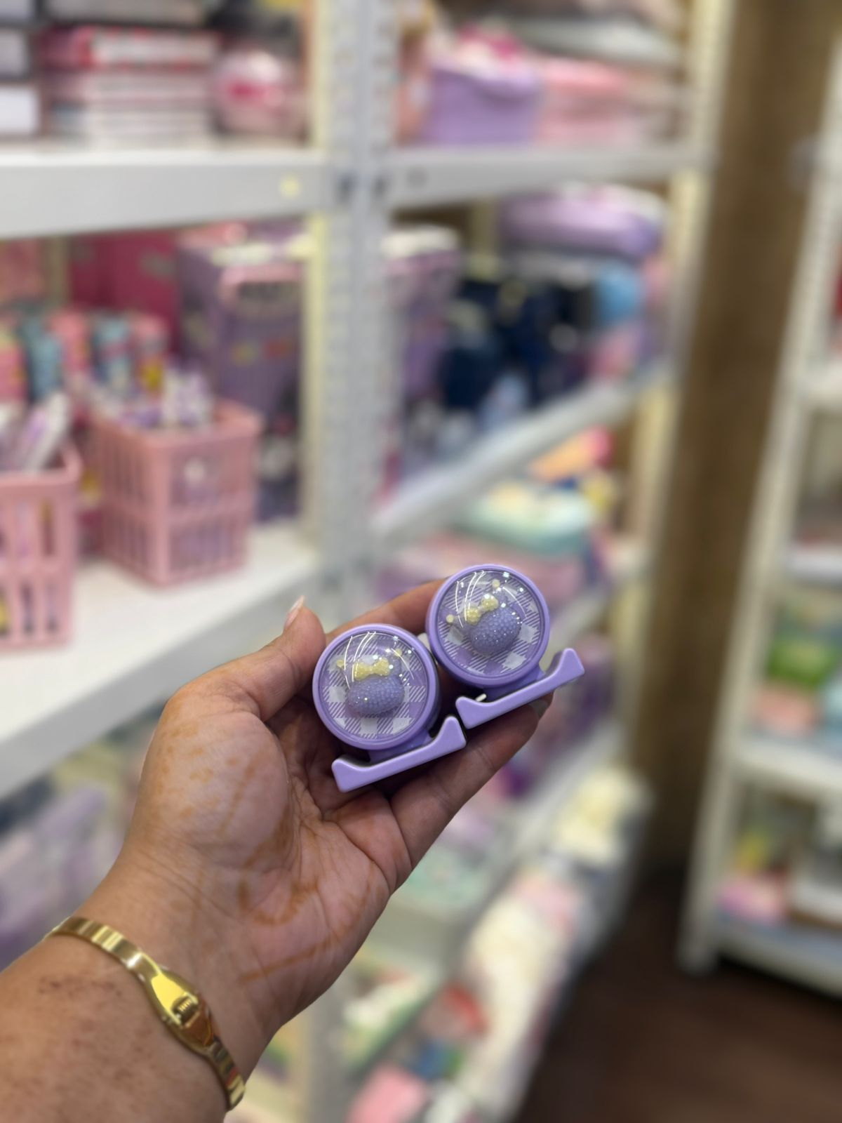 Purple bow sharpener with checkered design